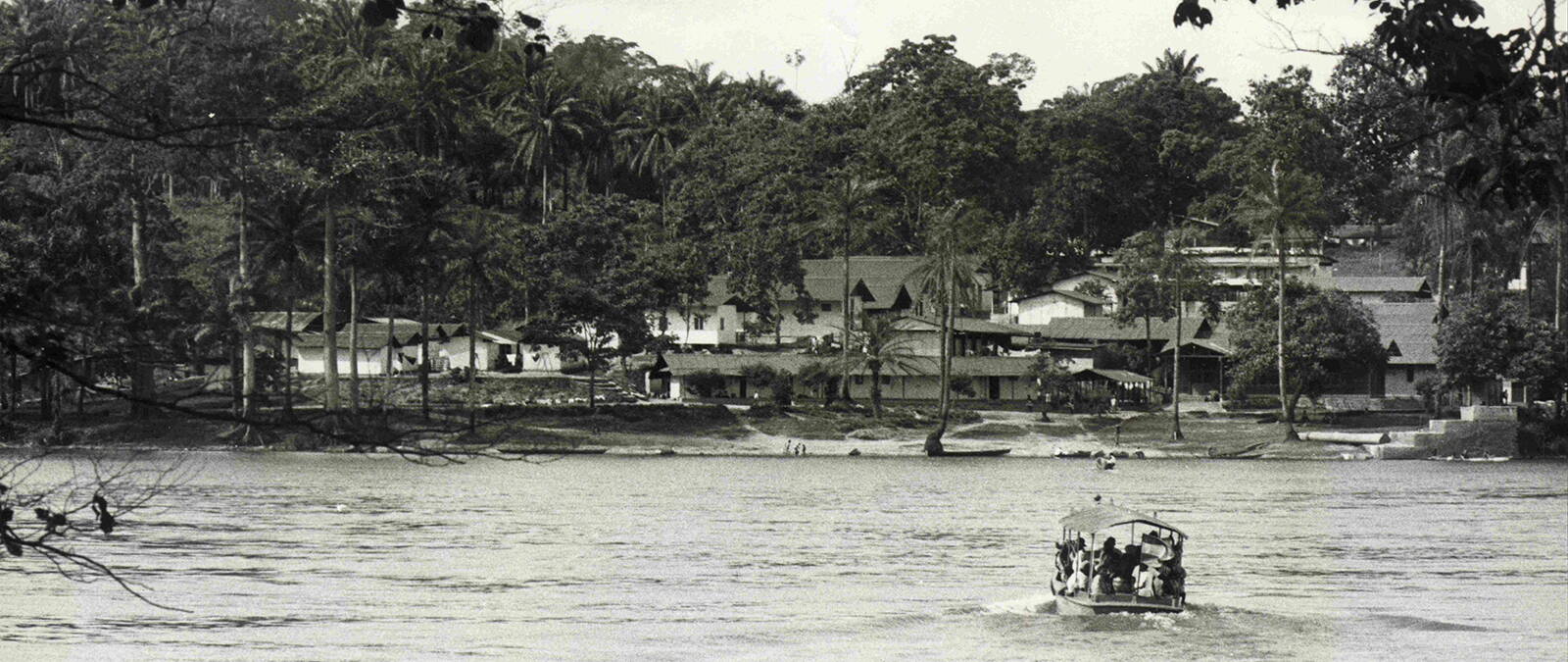 3. Spital Lambarene 1927 –1981 3. Spital Lambarene 1927 –1981