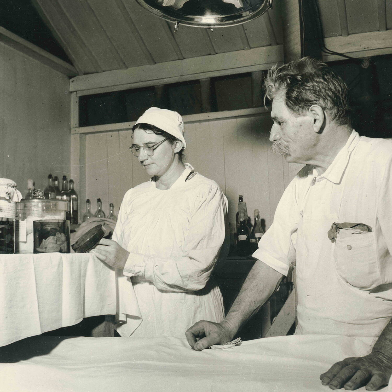 3. Spital Lambarene 1927 –1981 3. Spital Lambarene 1927 –1981